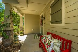 114 Shea Street photo 4
