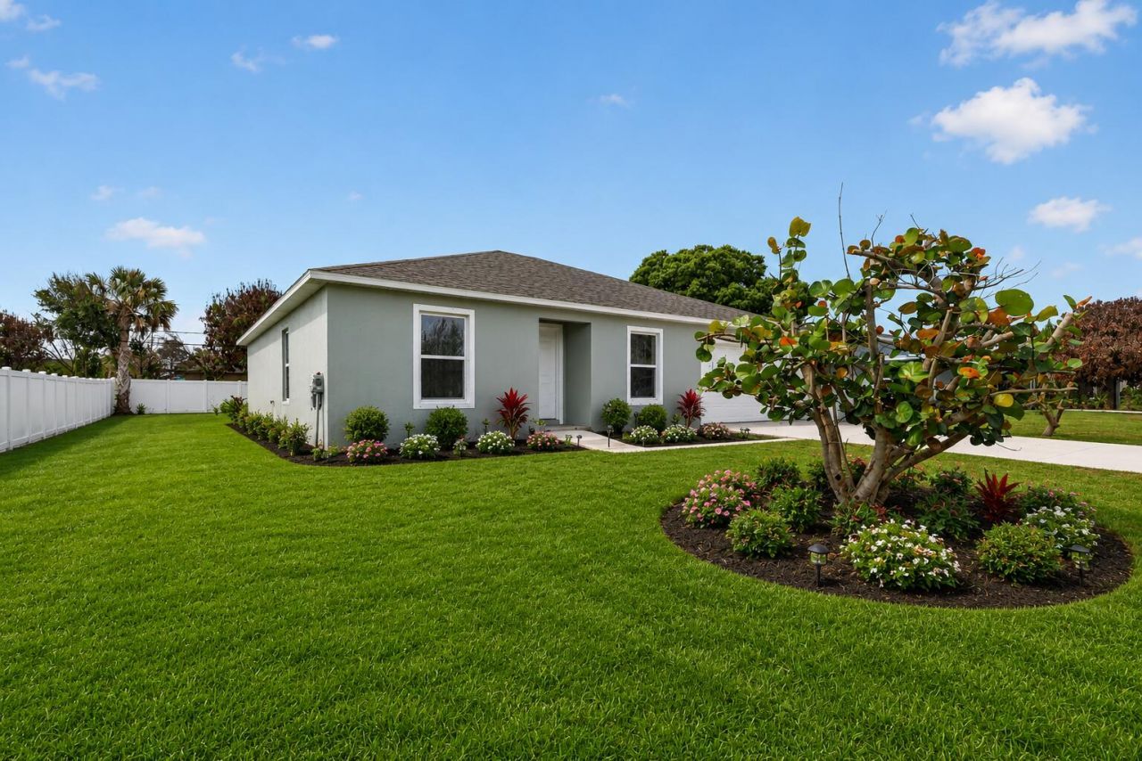 330 SE Huron Terrace, Port Saint Lucie, FL 34983 Photo