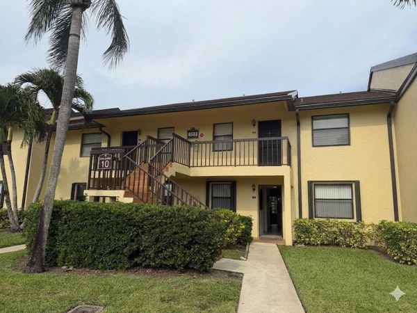 4688 Lucerne Lakes Blvd Boulevard E, Unit 104, Lake Worth, FL 33467