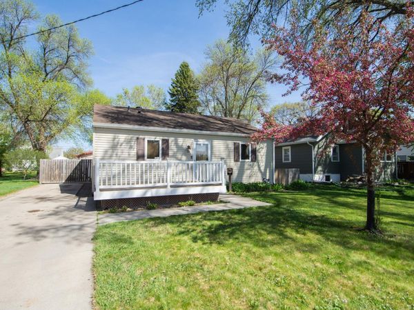 906 14th Street N, Moorhead, MN 56560