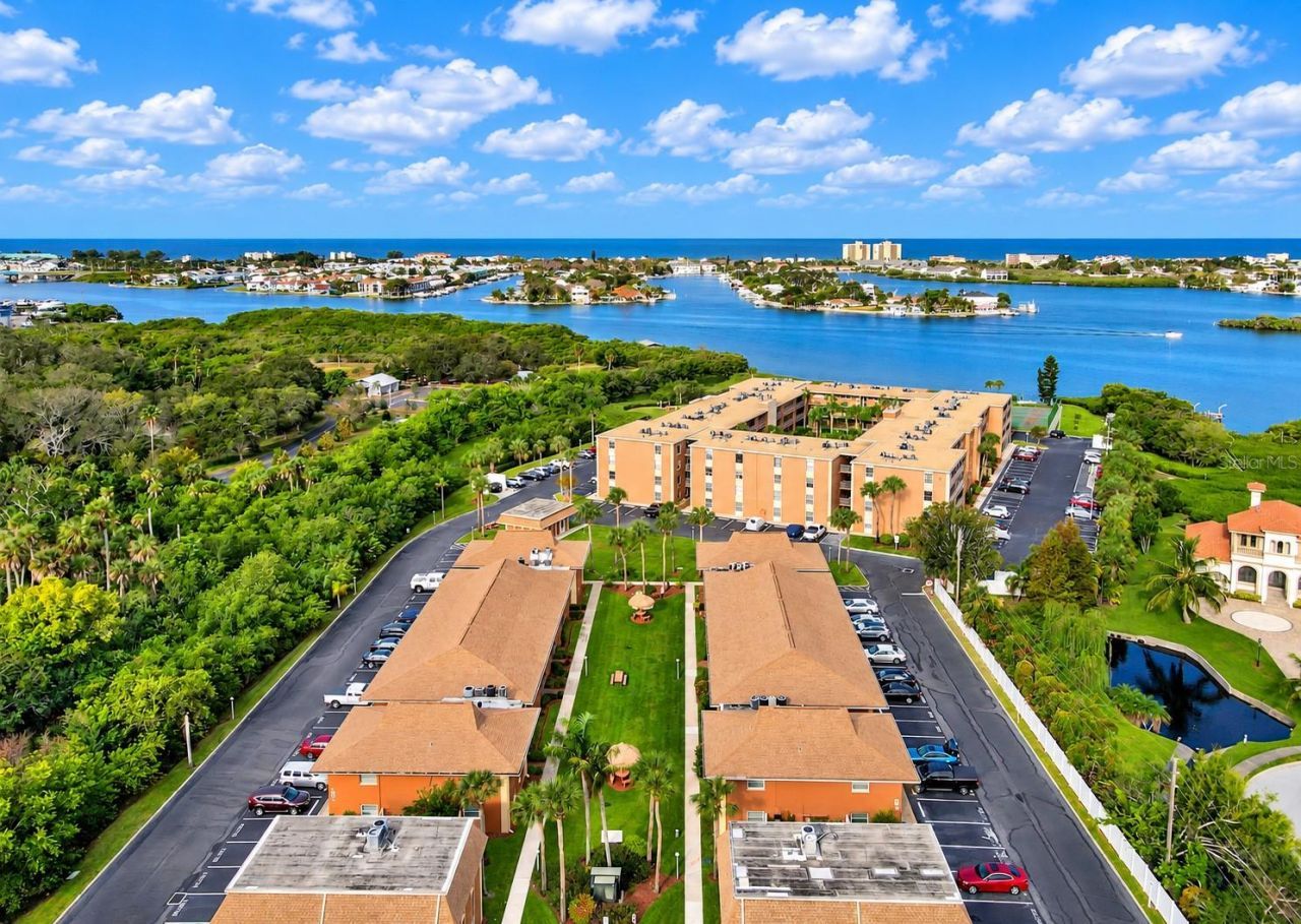 12760 Indian Rocks Road, Unit 605, Largo, FL 33774 Main Photo