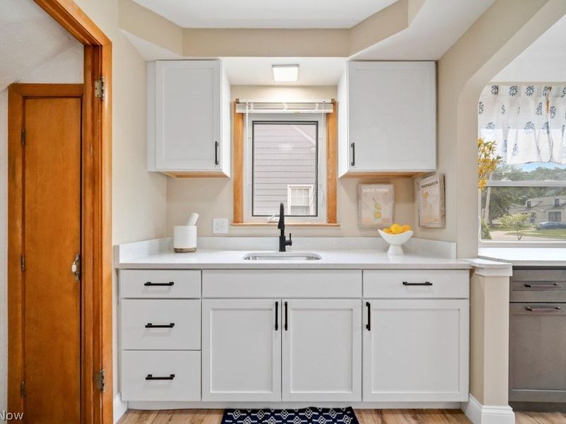 9158 Snow Road, Parma, OH 44130 Photo 7