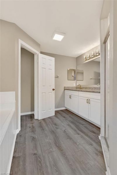 409 NE 25th Ter, Cape Coral, FL 33909 Photo