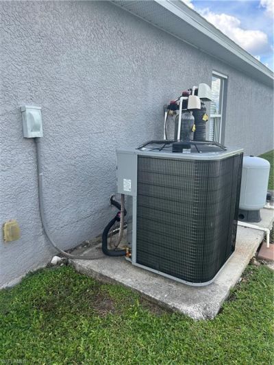 409 NE 25th Ter, Cape Coral, FL 33909 Photo