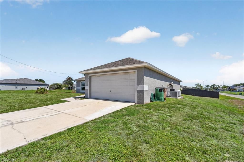 409 NE 25th Ter, Cape Coral, FL 33909 Photo