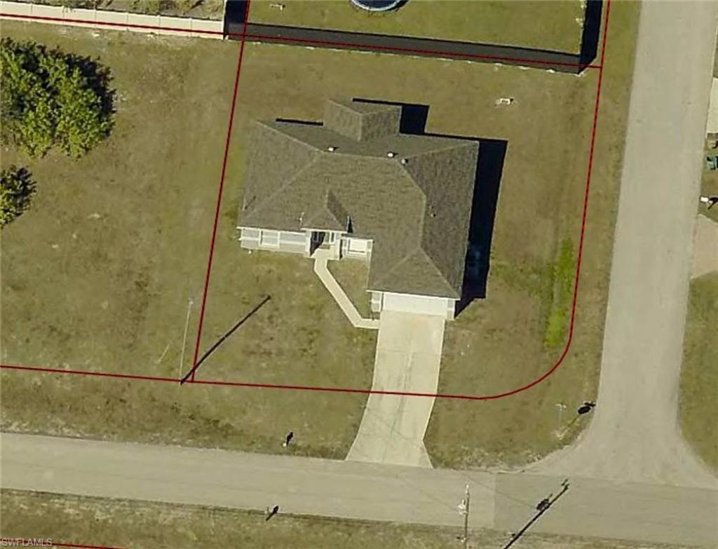 409 NE 25th Ter, Cape Coral, FL 33909 Photo