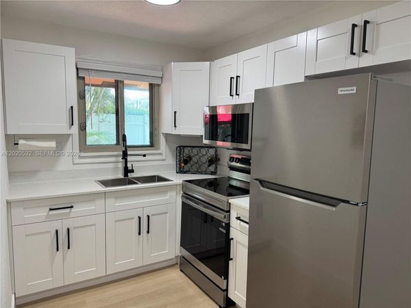 4518 SW 33rd Ave, Unit 2, Dania Beach, FL 33312