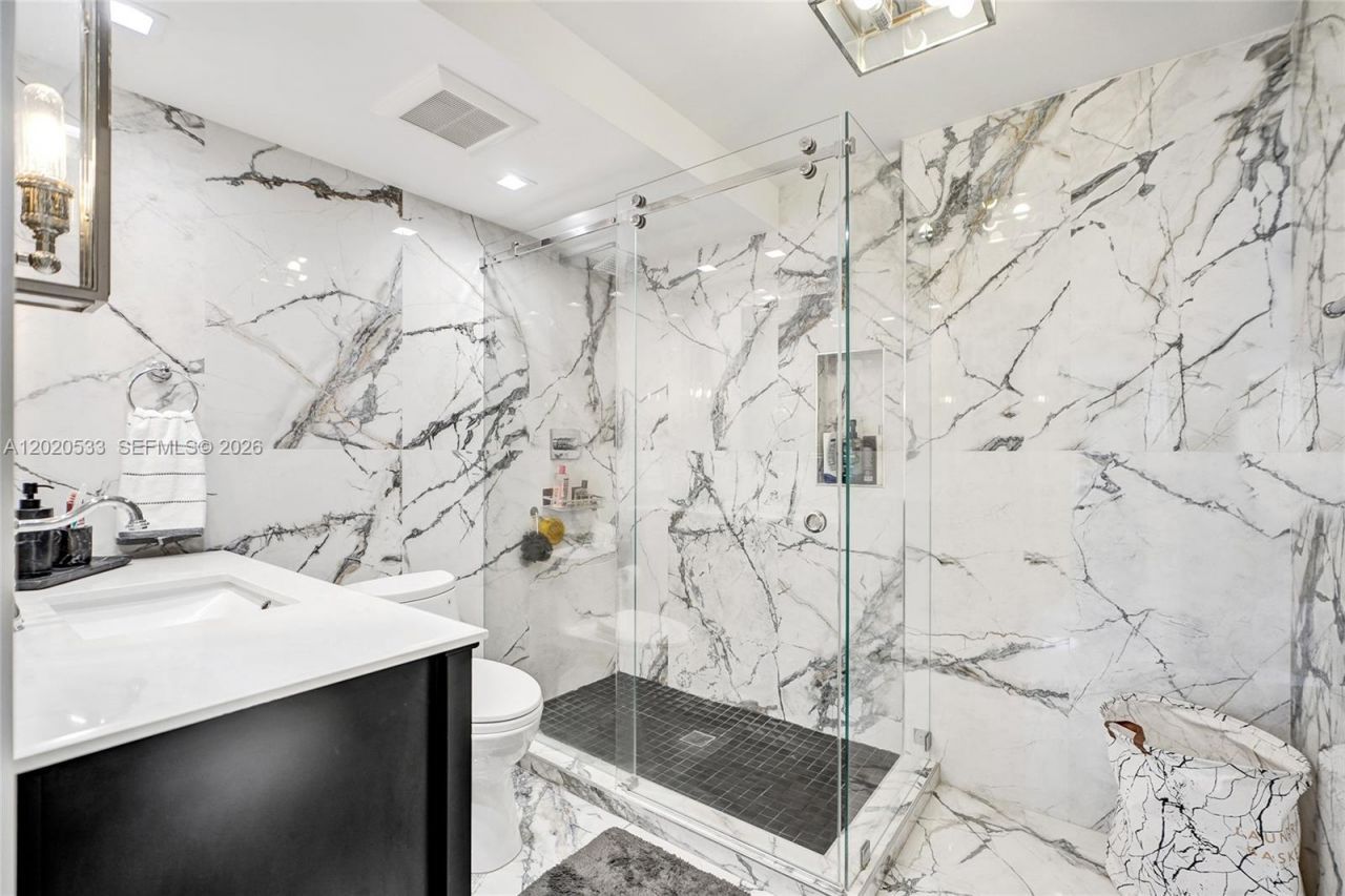 230 174th St, Unit 2112, Sunny Isles Beach, FL 33160 Photo