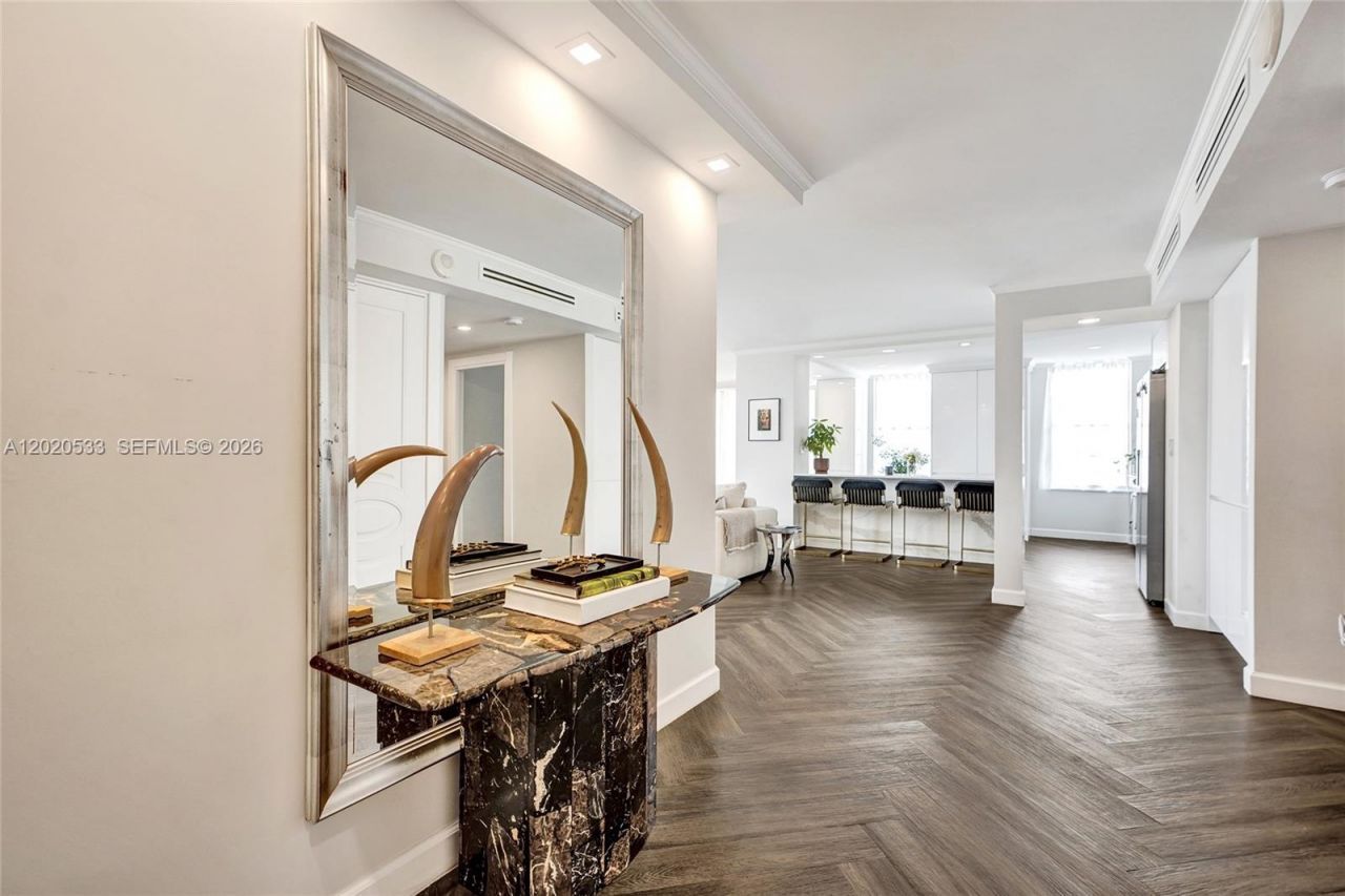 230 174th St, Unit 2112, Sunny Isles Beach, FL 33160 Photo