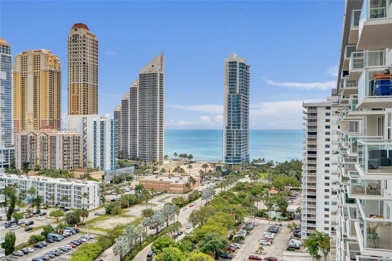 230 174th St , Unit 2112, Sunny Isles Beach, FL 33160 Photo
