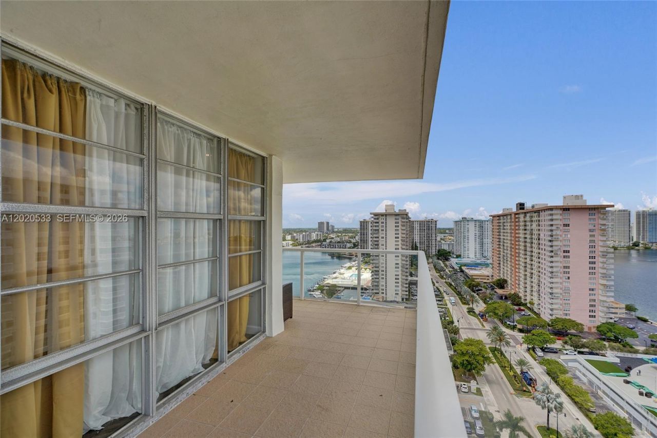 230 174th St, Unit 2112, Sunny Isles Beach, FL 33160 Photo