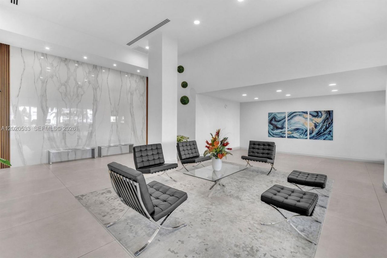 230 174th St, Unit 2112, Sunny Isles Beach, FL 33160 Photo