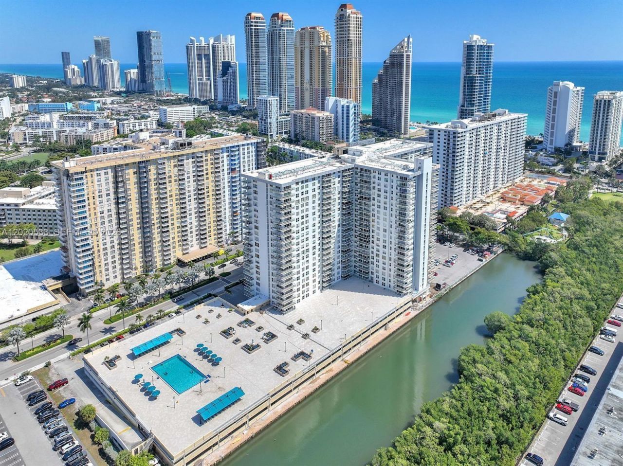 230 174th St, Unit 2112, Sunny Isles Beach, FL 33160 Photo