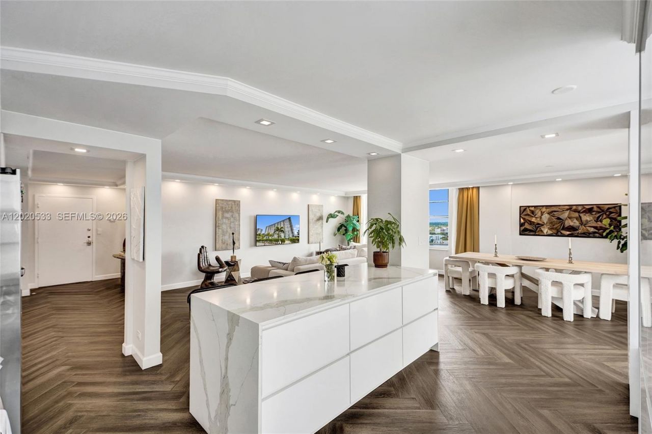 230 174th St, Unit 2112, Sunny Isles Beach, FL 33160 Photo