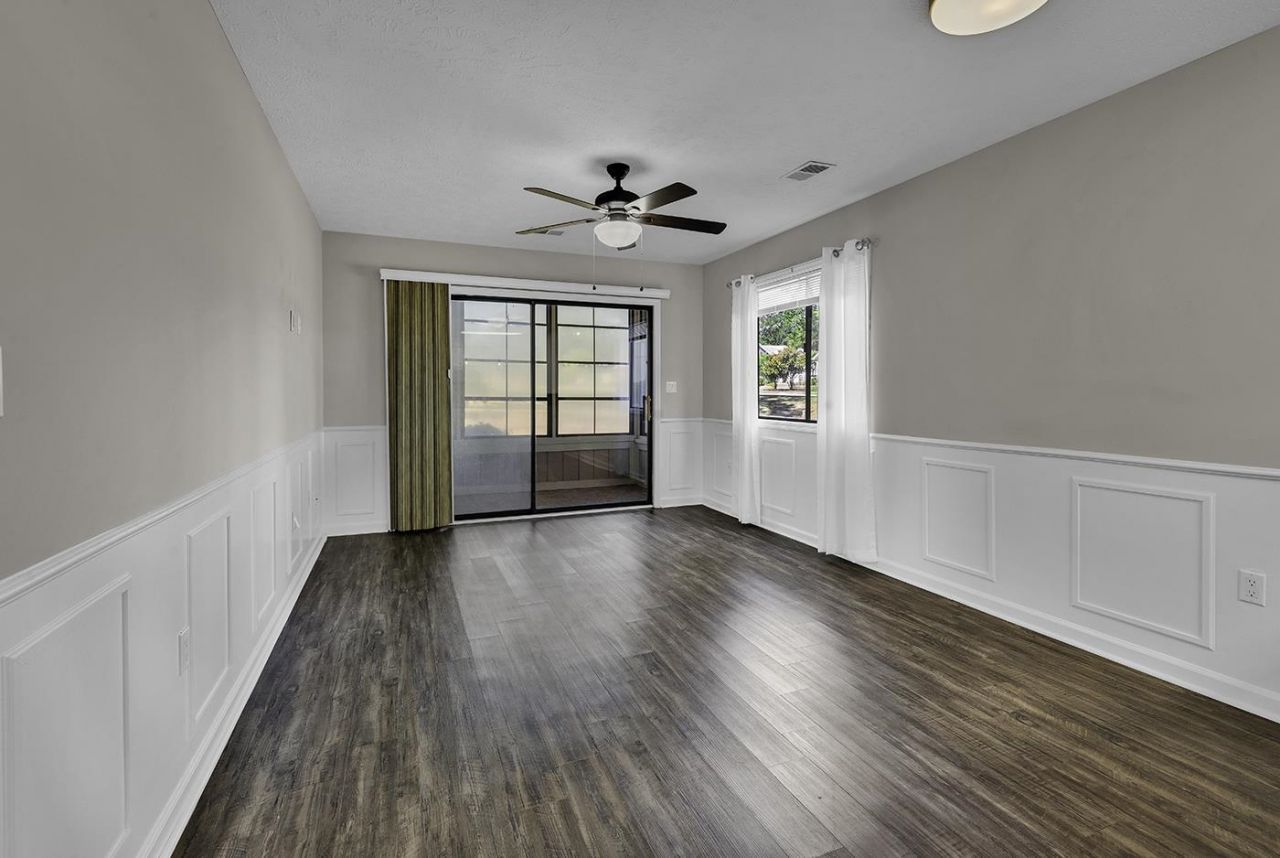 4274 Pinehurst Circle  Photo 11