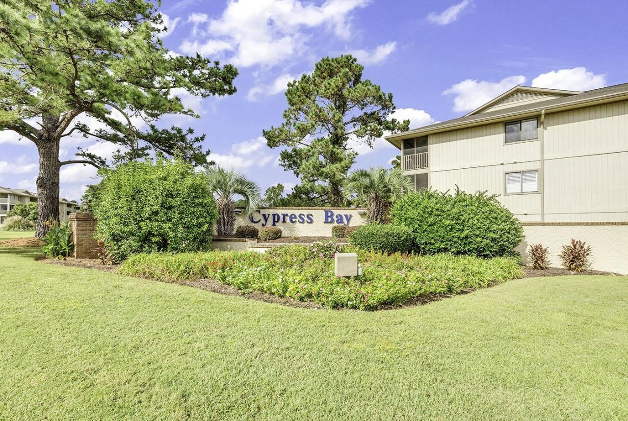 4274 Pinehurst Circle  Photo 32