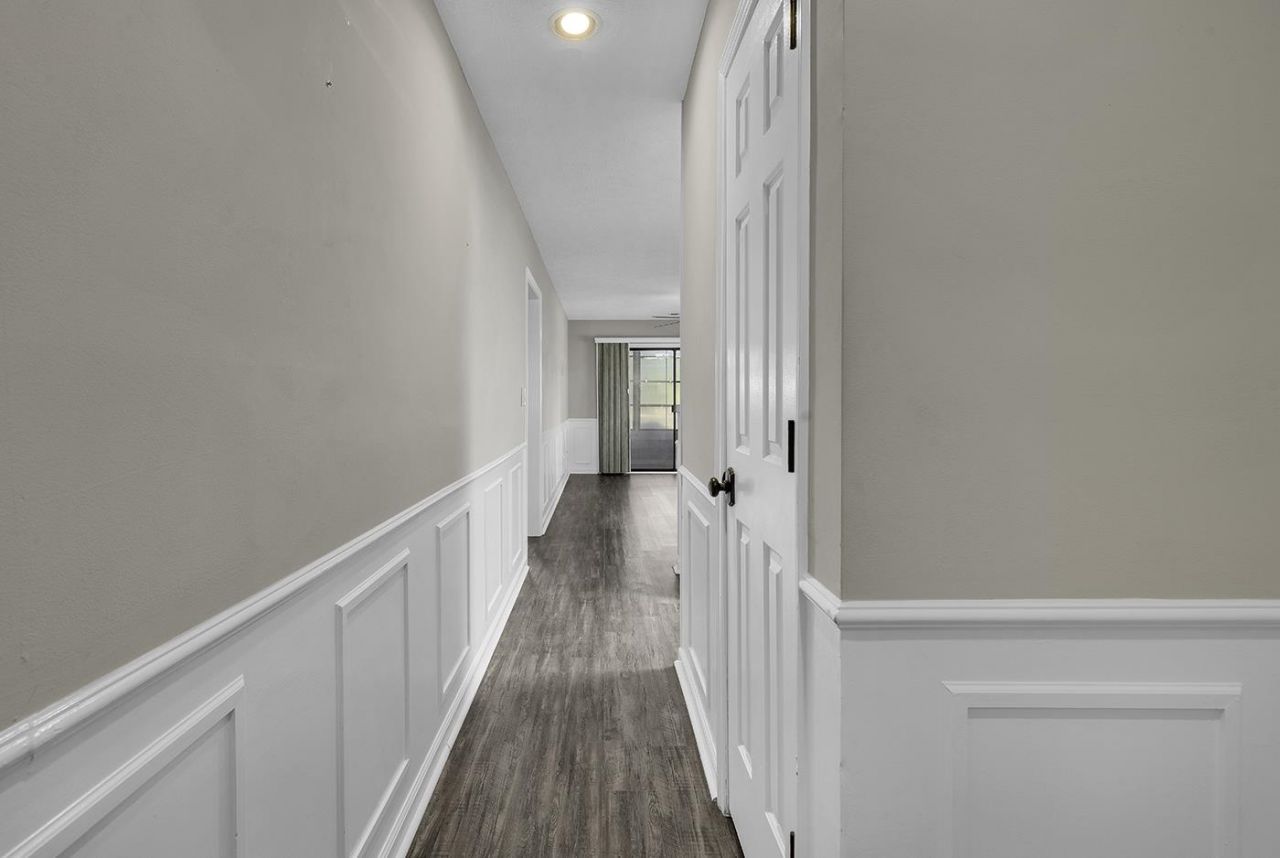 4274 Pinehurst Circle  Photo 6