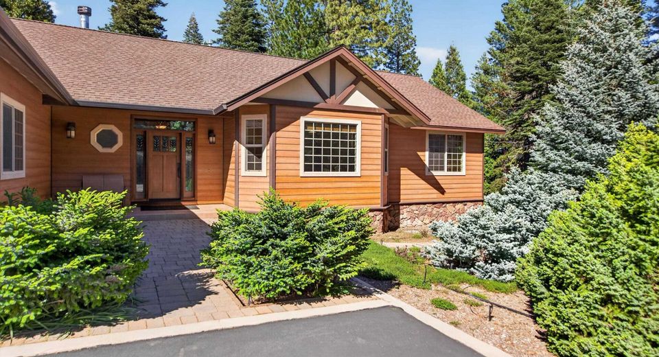 205 Top Of The West Drive, Lake Almanor, CA 96020 Photo