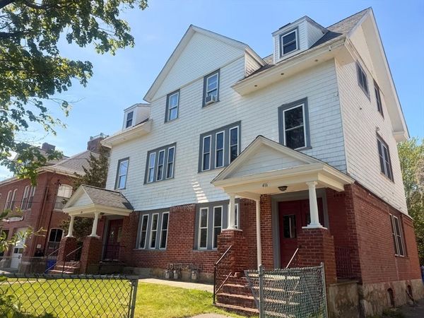 416 Middleboro Ave, Unit 1, Taunton, MA 02718