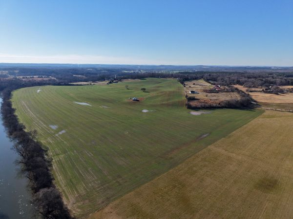 168 Moby Road , Delano, TN 37325