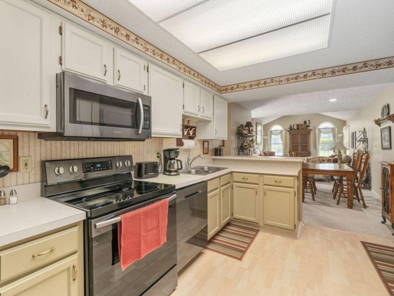285 Villa Oaks Lane , Columbus, OH 43230 Photo 18