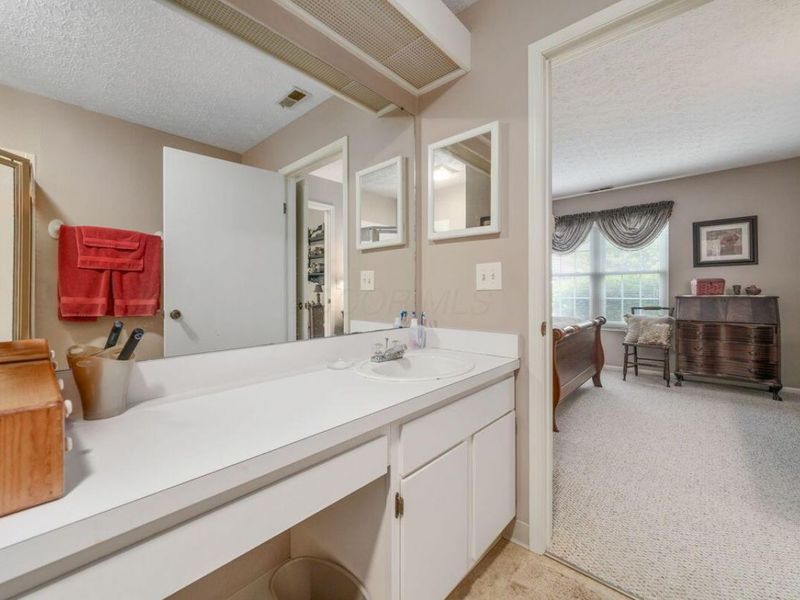 285 Villa Oaks Lane , Columbus, OH 43230 Photo 27