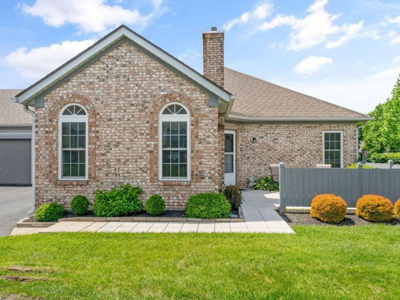 285 Villa Oaks Lane , Columbus, OH 43230 Photo 3