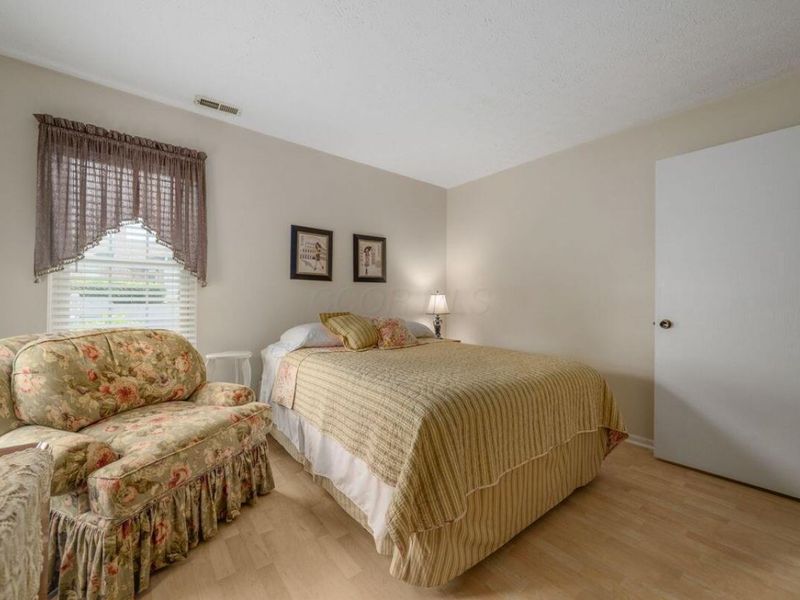 285 Villa Oaks Lane , Columbus, OH 43230 Photo 31