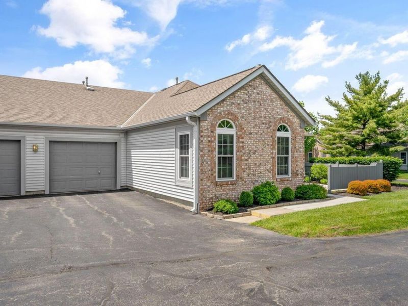 285 Villa Oaks Lane , Columbus, OH 43230 Photo 4