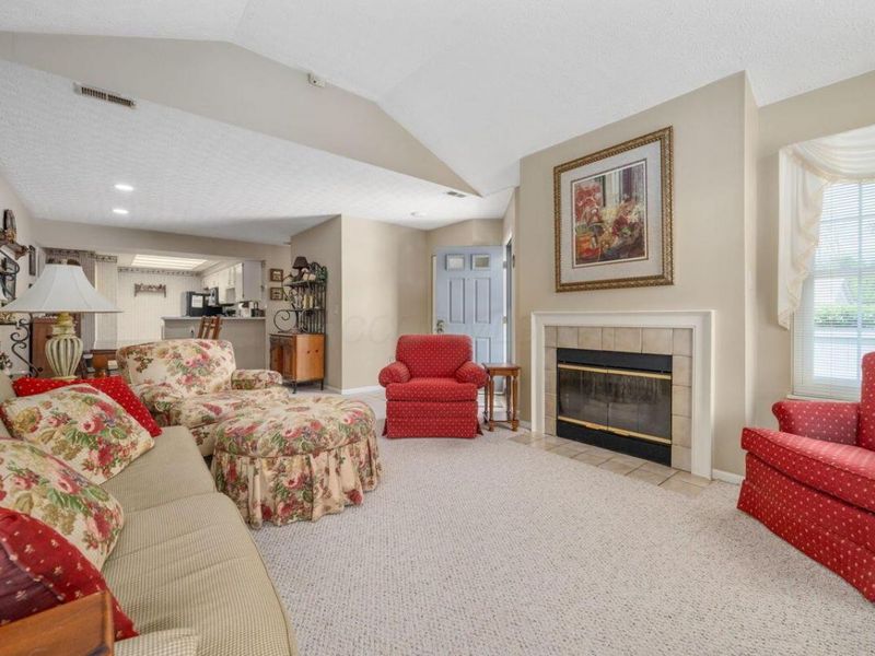 285 Villa Oaks Lane , Columbus, OH 43230 Photo 8