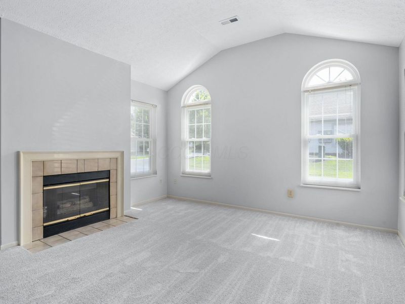 285 Villa Oaks Lane, Columbus, OH 43230 Photo 9
