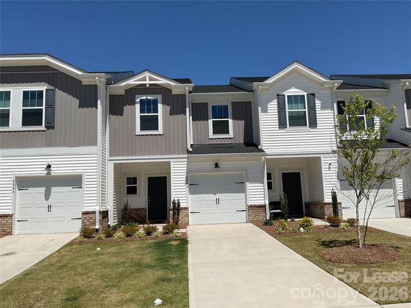 5042 Kellaher Place , Charlotte, NC 28216