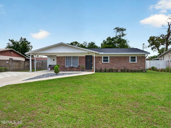 11506 RENNE Drive E, Jacksonville, FL 32218
