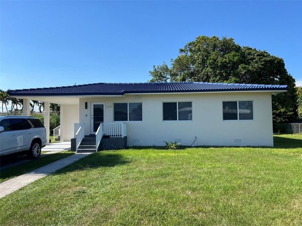 335 W 50th St , Hialeah, FL 33012