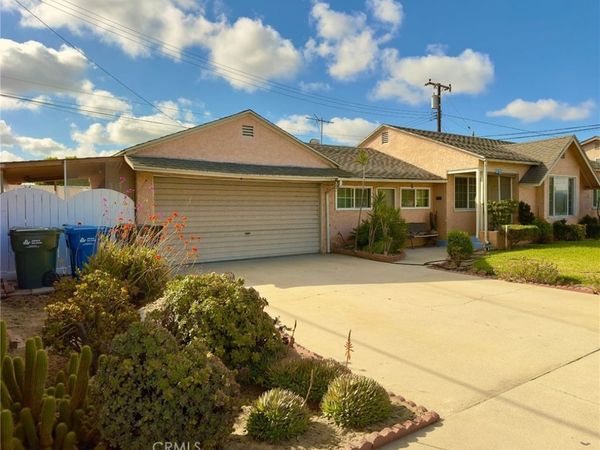11816 Mitla, Downey, CA 90241