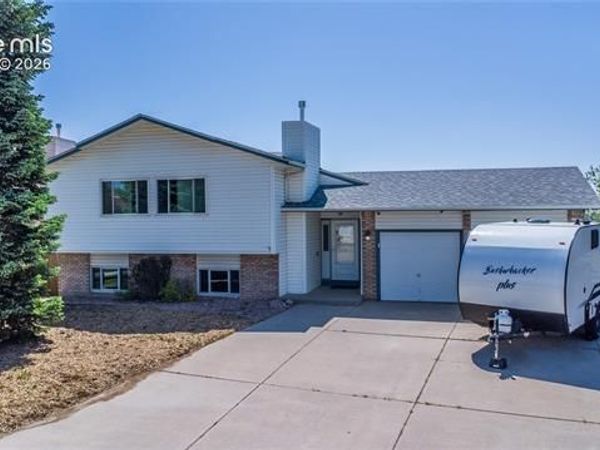 8040 Woody Creek Drive, Colorado Springs, CO 80911