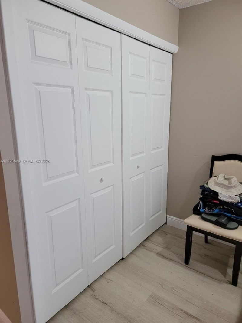 220 Lakeview Dr , Unit 212, Weston, FL 33326 Photo