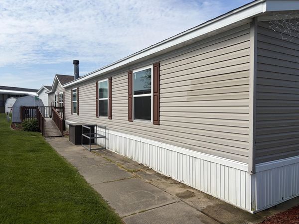 916 Wintergreen Drive, Hastings, MI 49058
