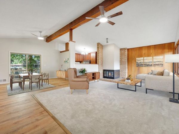 122 Craig Way NE, Fridley, MN 55432