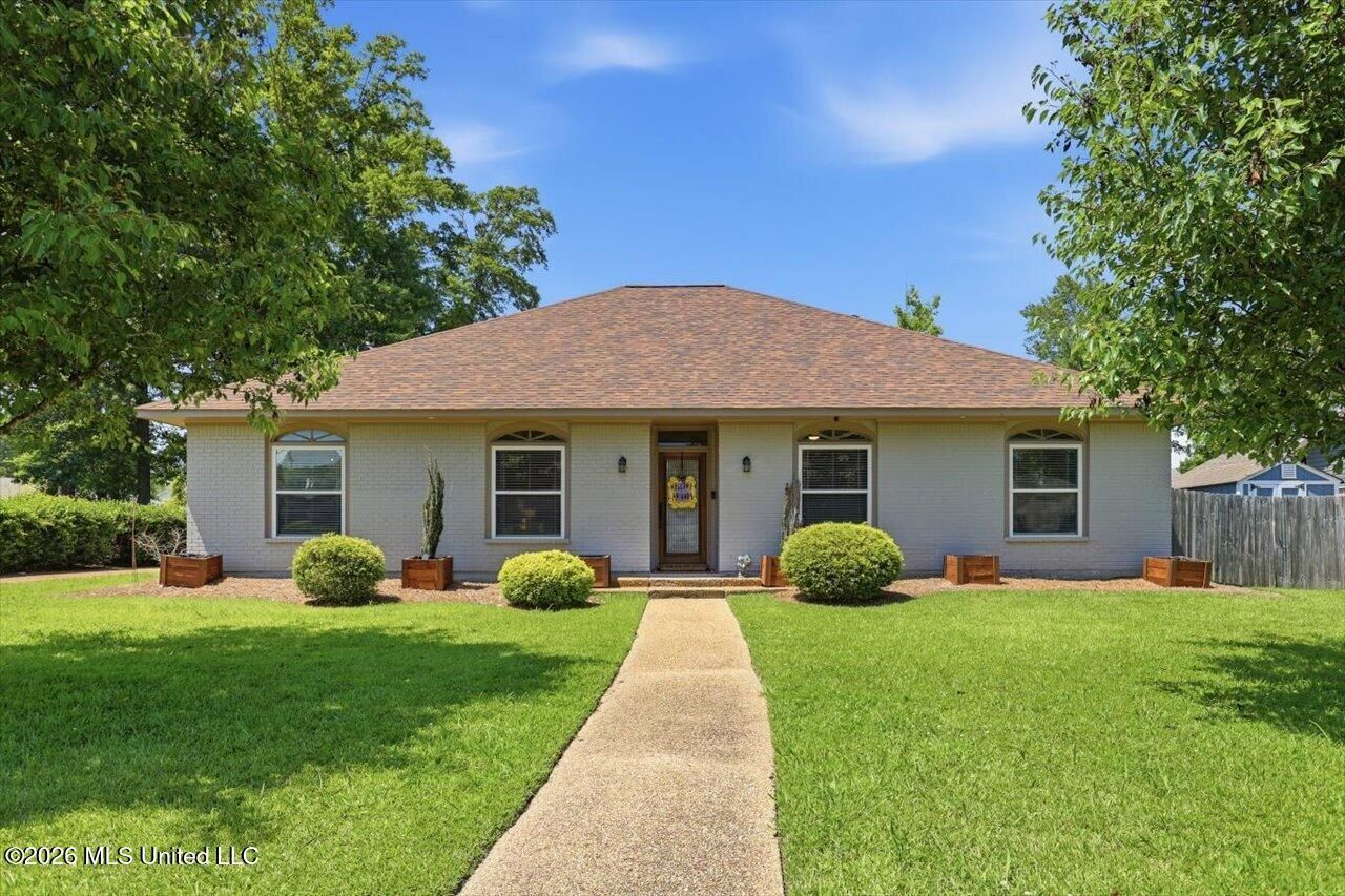 56 Westridge Drive, Brandon, MS 39047 Main Photo