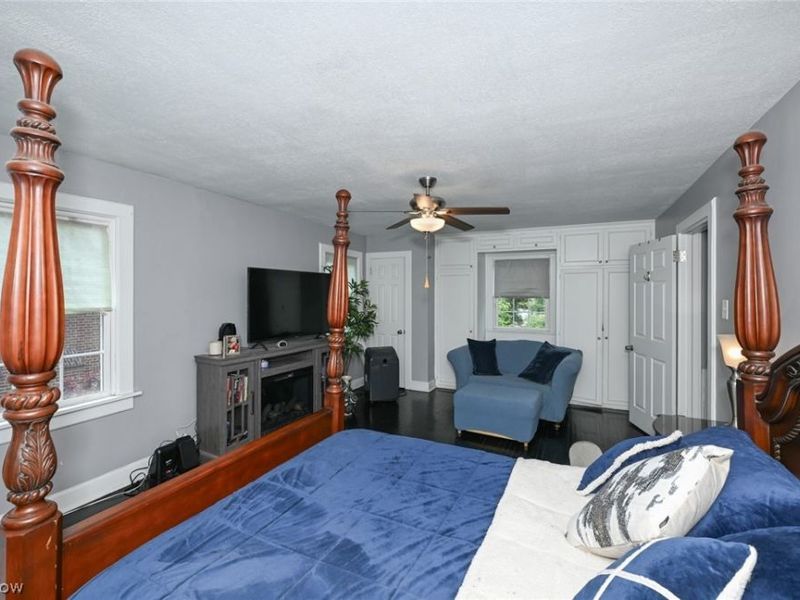 1390 Delia Avenue , Akron, OH 44320 Photo 34