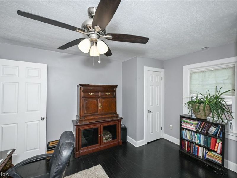 1390 Delia Avenue , Akron, OH 44320 Photo 37