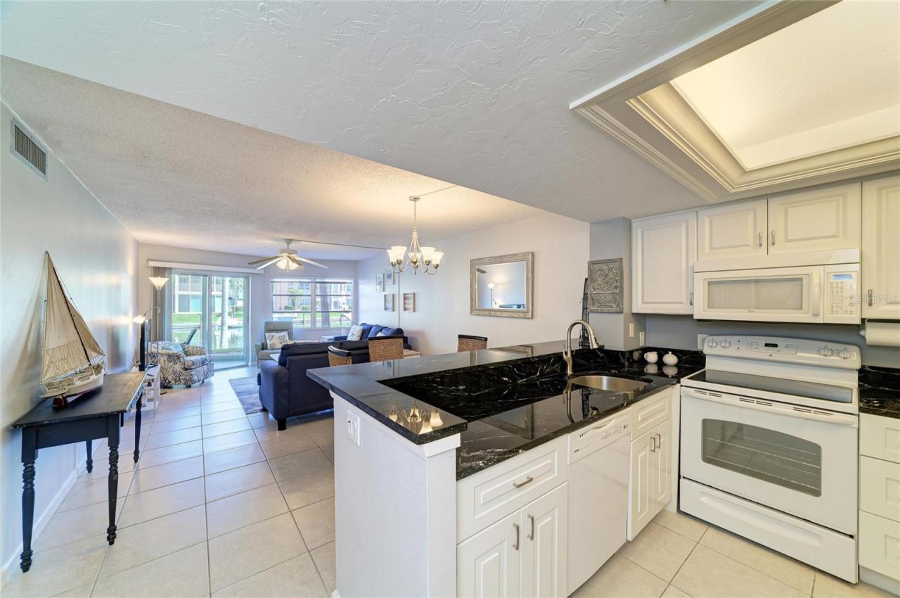 1257 S Portofino Drive, Unit 104, Sarasota, FL 34242 Photo