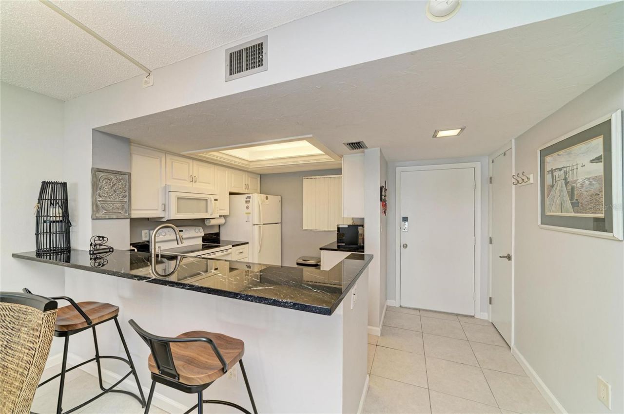 1257 S Portofino Drive, Unit 104, Sarasota, FL 34242 Photo