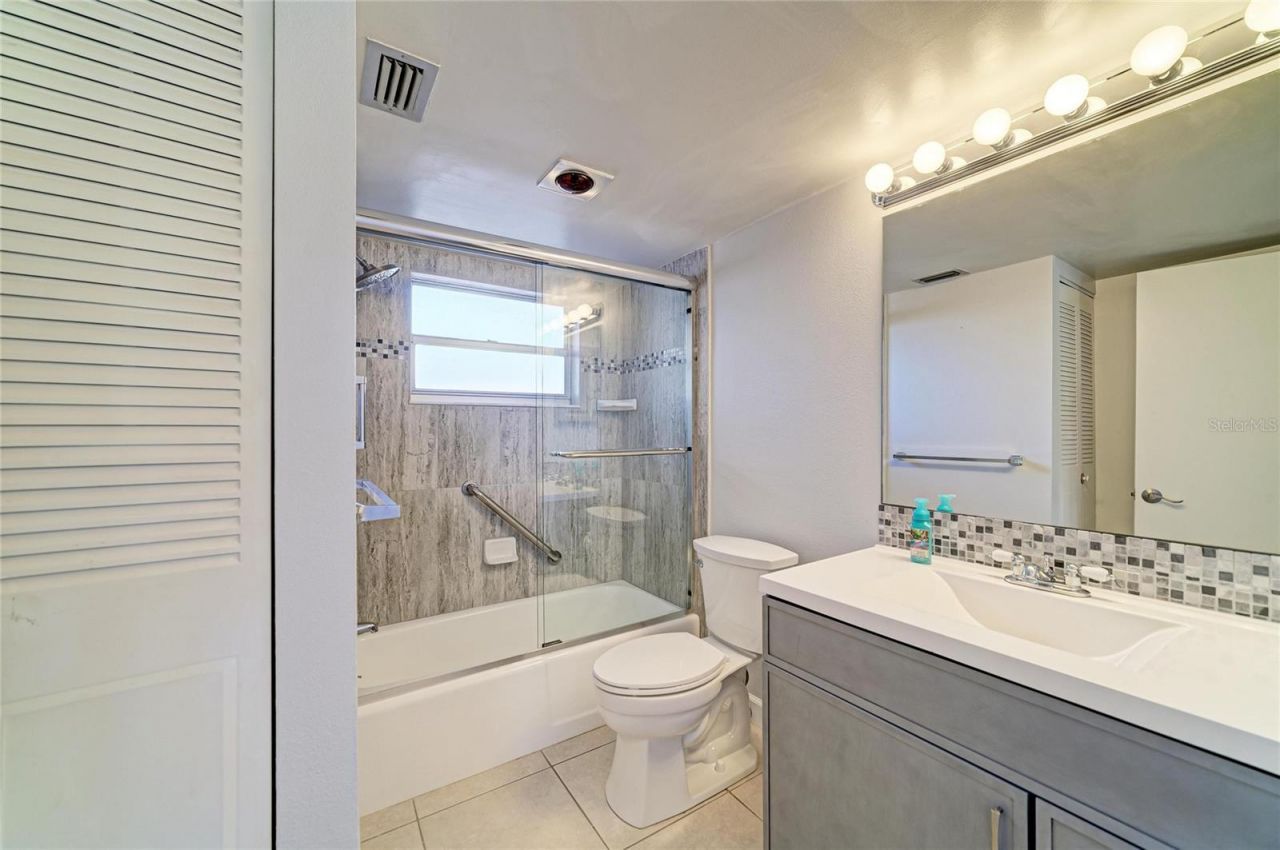 1257 S Portofino Drive, Unit 104, Sarasota, FL 34242 Photo