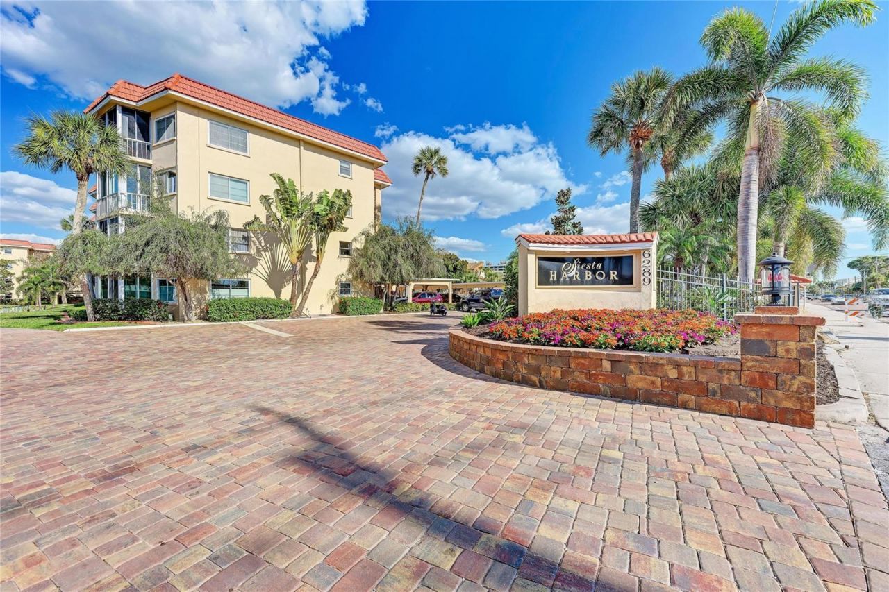 1257 S Portofino Drive, Unit 104, Sarasota, FL 34242 Photo