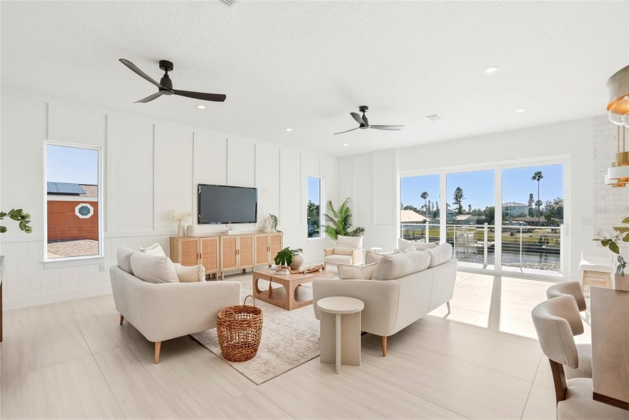 534 Crystal Drive, Madeira Beach, FL 33708 Photo