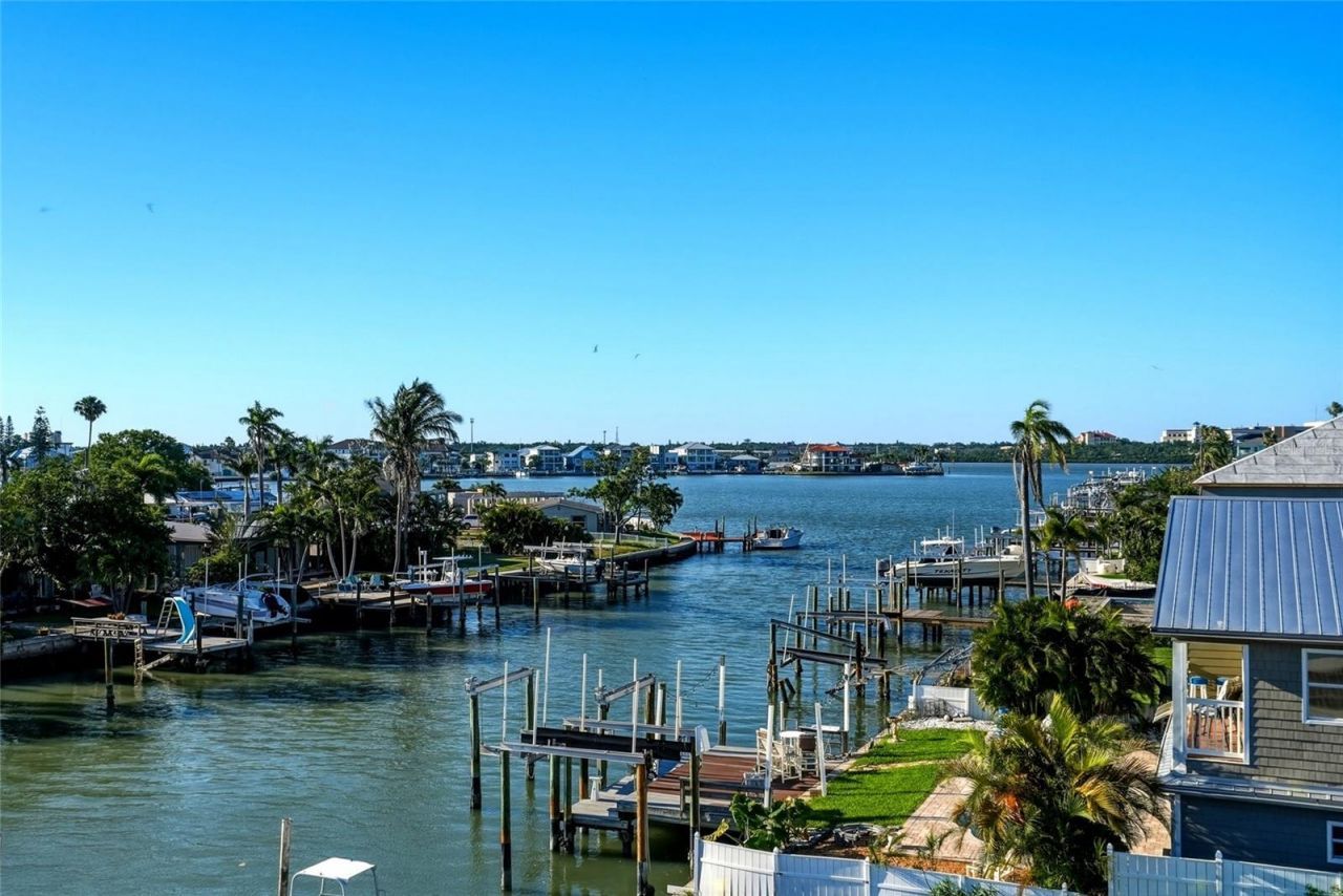 534 Crystal Drive, Madeira Beach, FL 33708 Photo