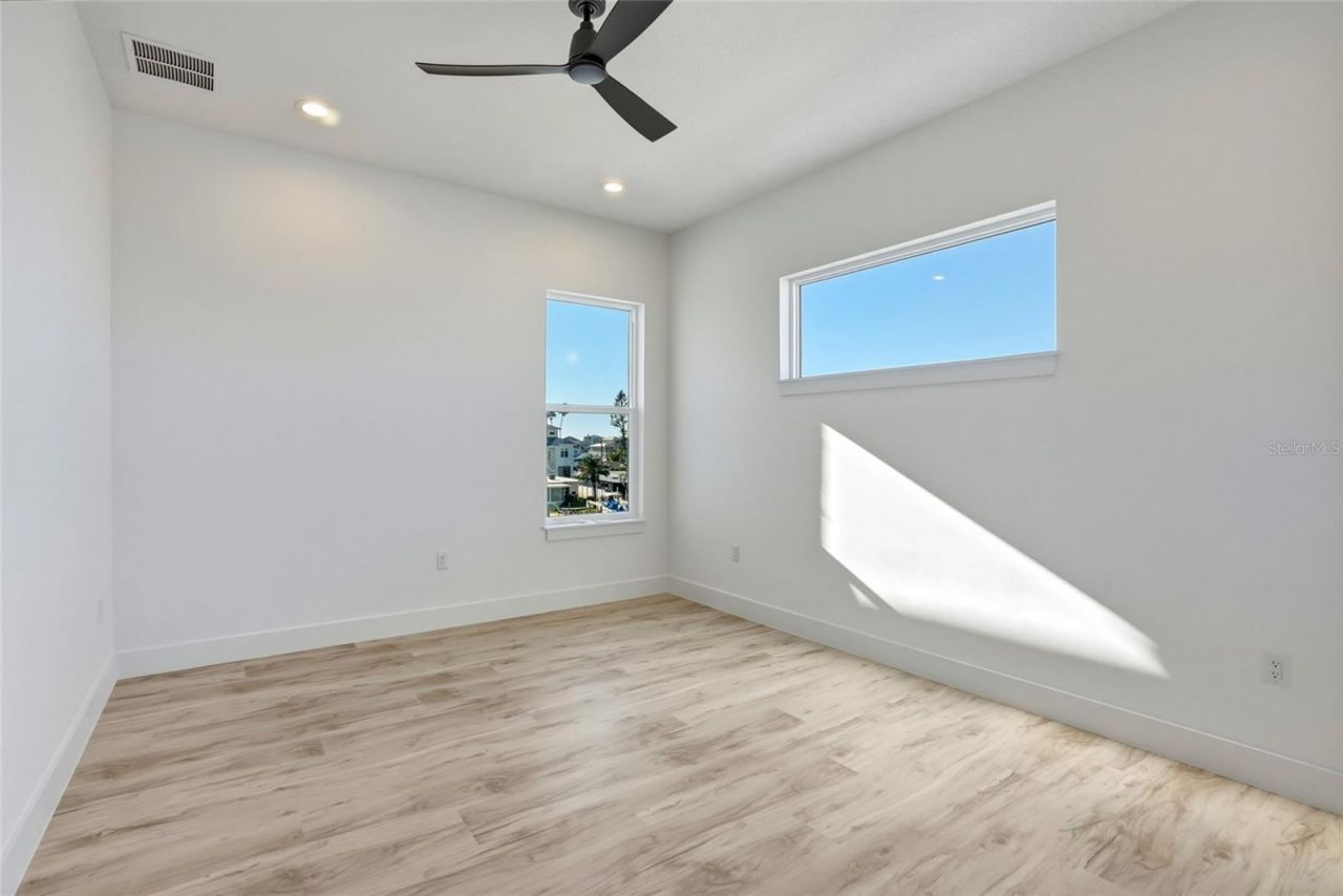 534 Crystal Drive, Madeira Beach, FL 33708 Photo