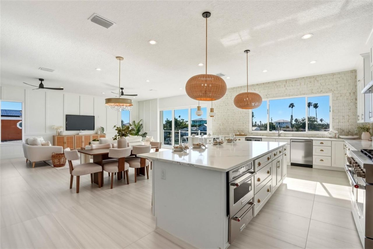534 Crystal Drive, Madeira Beach, FL 33708 Photo